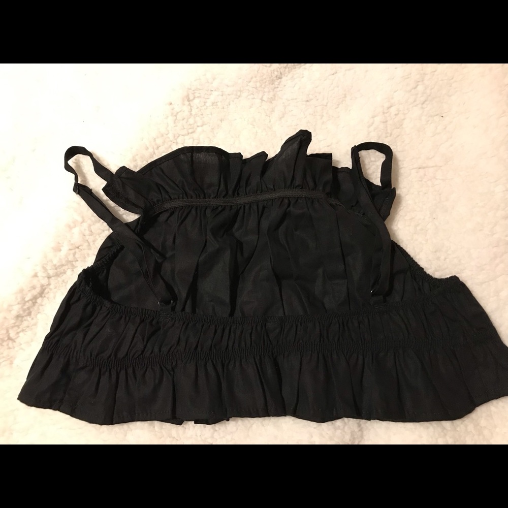 Ruffle Black Crop Top in L